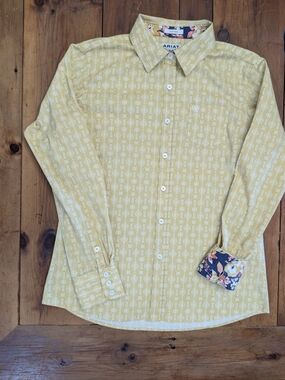 Ariat R.E.A.L. Women's Gold  Button-Up Shirt Medium